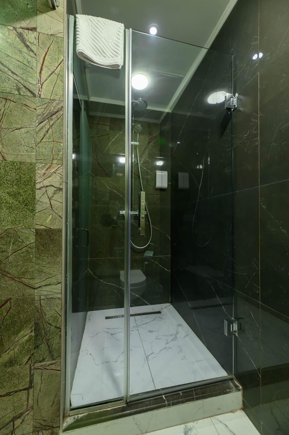 LUVERDE HOTEL Sarkand Apartment hotel in Almaty