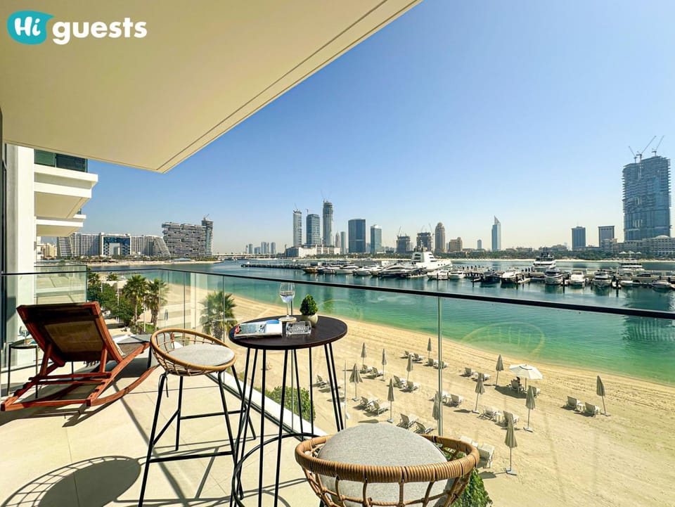 HiGuests - Beautiful Sea Facing 1BR at Emaar Beachfront Apartment in Dubai
