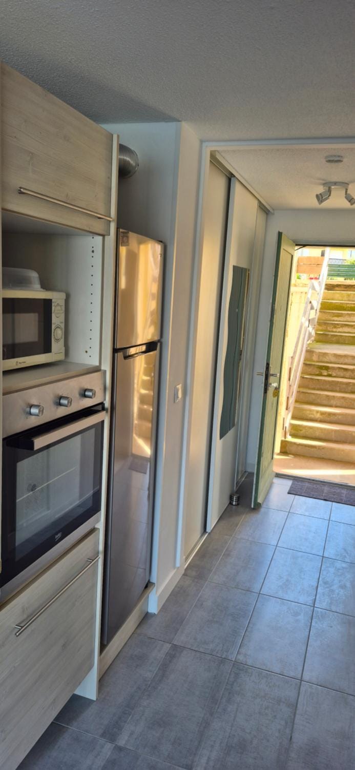 T2, superbe vue mer rénovée, parking, clim, piscine Apartment in Agde