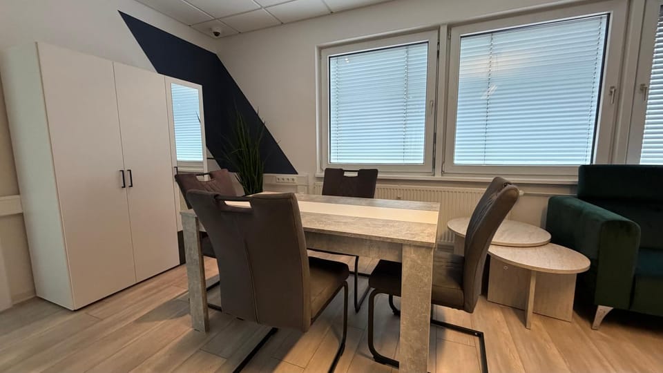 Living room, Seating area, Dining area