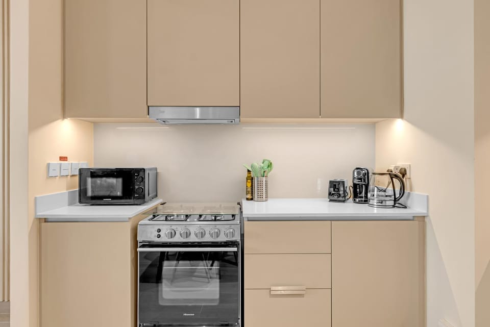 Coffee/tea facilities, Kitchen or kitchenette, oven, toaster
