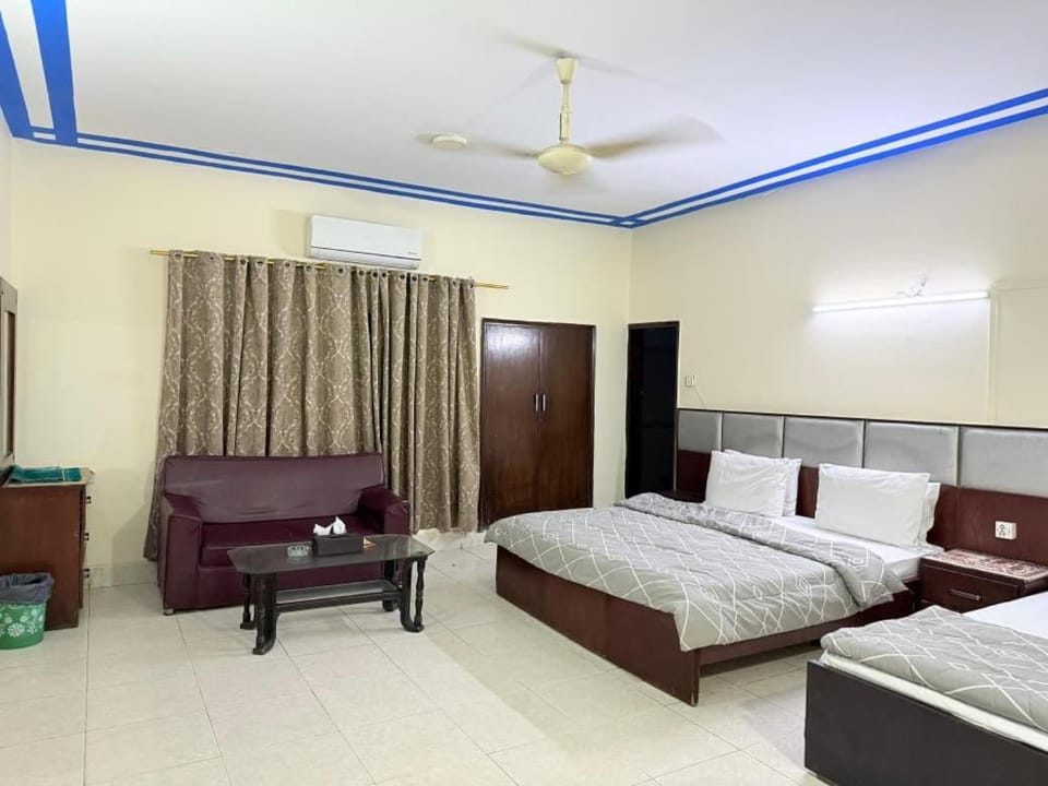 Grace Inn Guest House Bed and Breakfast in Karachi