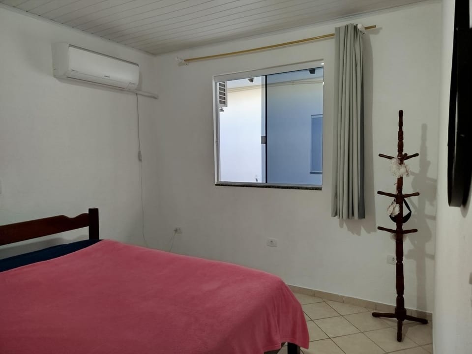 Casa em Camboriú 10 min até a Praia Central House in Camboriú
