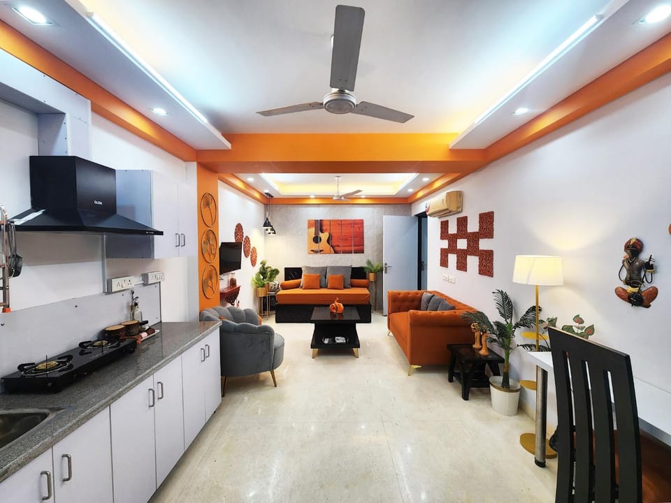 TV and multimedia, Kitchen or kitchenette, Living room, Seating area, Evening entertainment