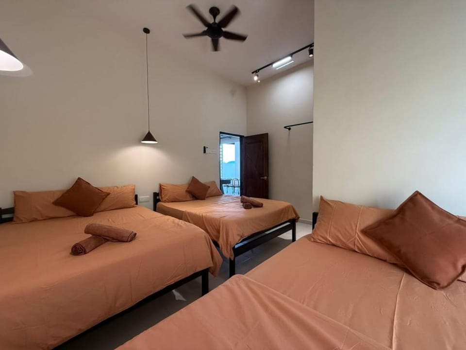Rustic Vibe Pool Bungalow Karaoke 5R7B for 22pax Villa in Ipoh