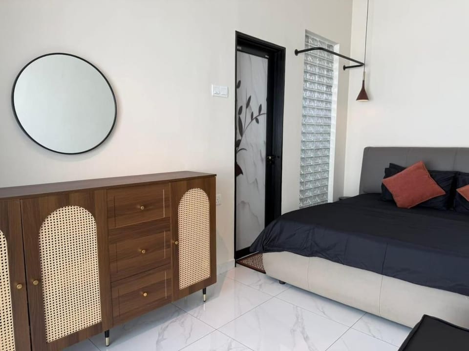 Rustic Vibe Pool Bungalow Karaoke 5R7B for 22pax Villa in Ipoh