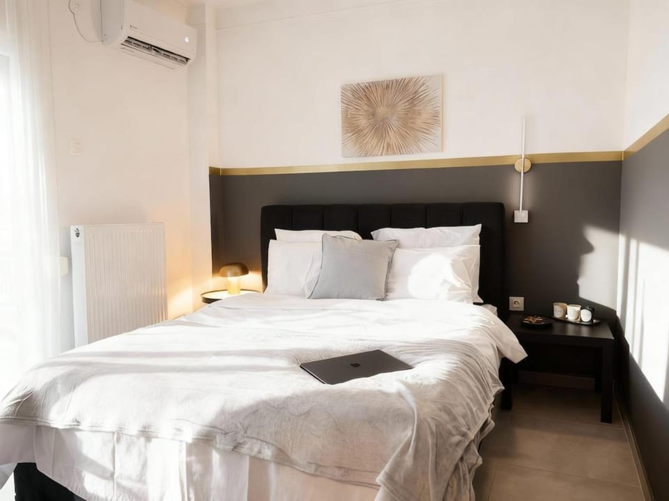 Bed, Bedroom, air conditioner
