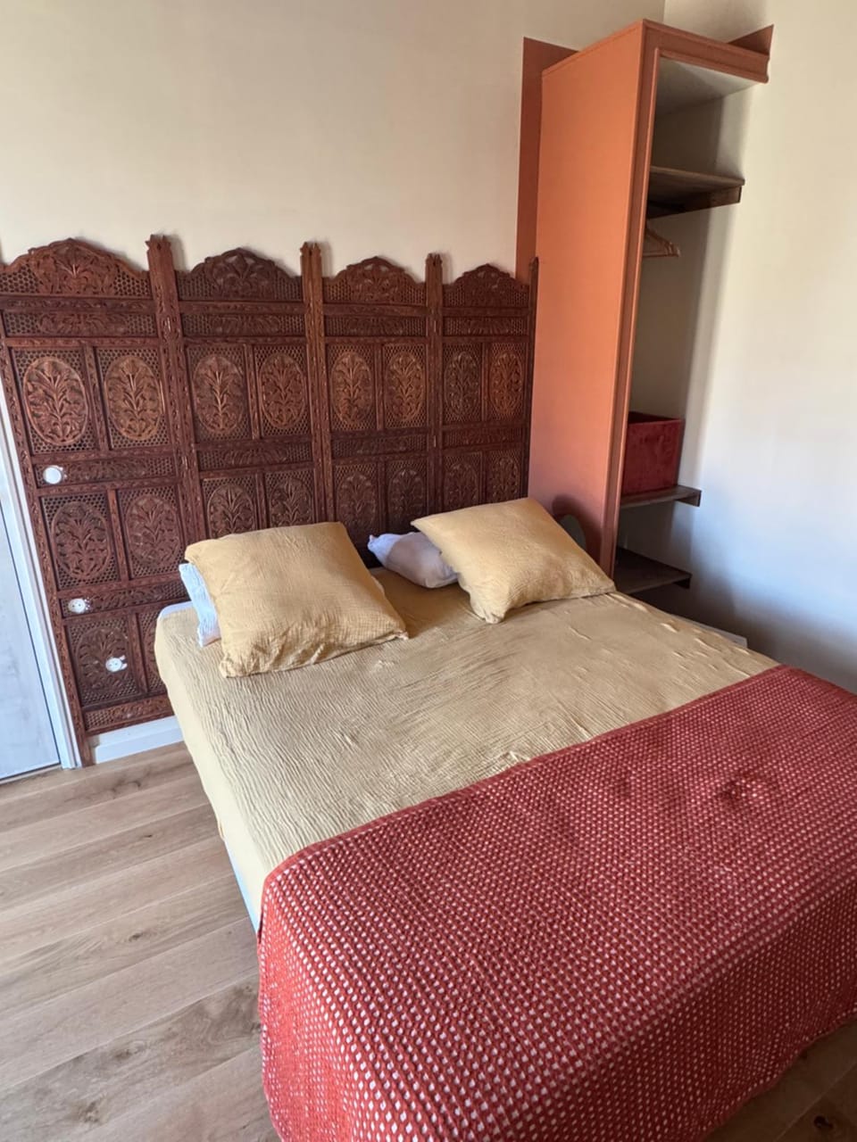 Bed, Photo of the whole room, Bedroom, wardrobe
