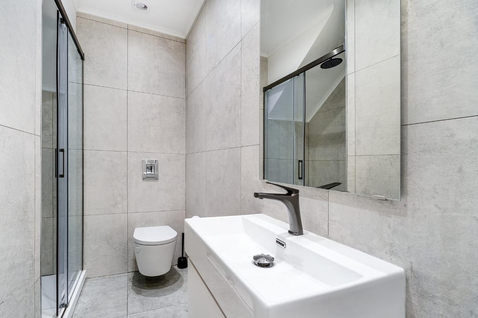 Shower, Toilet, Bathroom