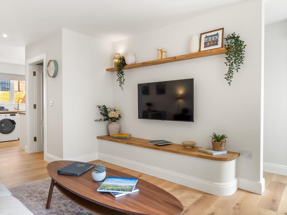 Communal lounge/ TV room, Living room