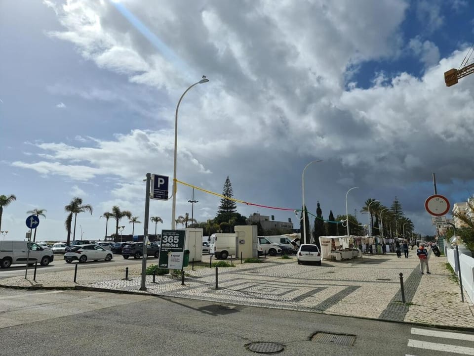 Bliss Studio 5 Min Walk to the Beach with Sea View Apartment in Monte Gordo