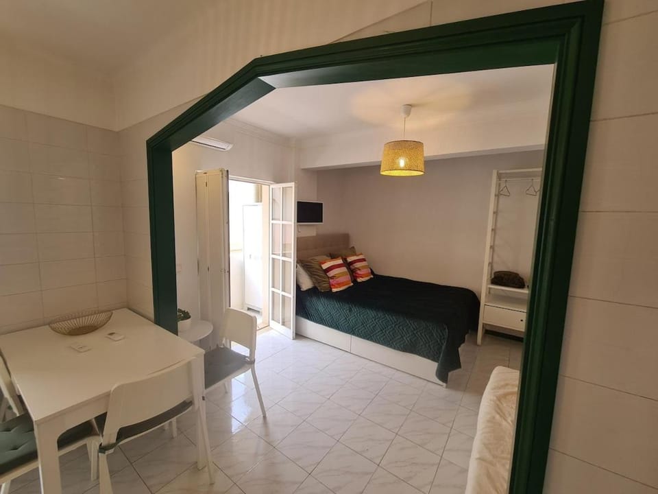 Bliss Studio 5 Min Walk to the Beach with Sea View Apartment in Monte Gordo