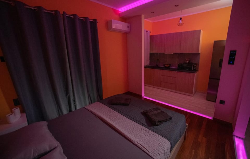 Bed, Photo of the whole room, Bedroom, air conditioner