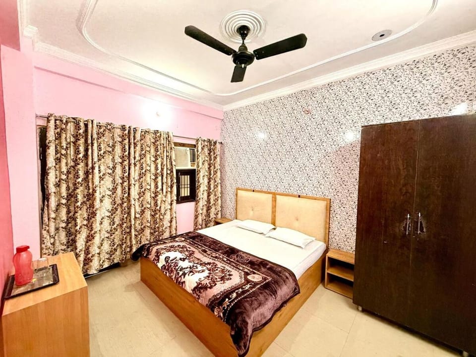 Bed, Photo of the whole room, Bedroom, wardrobe
