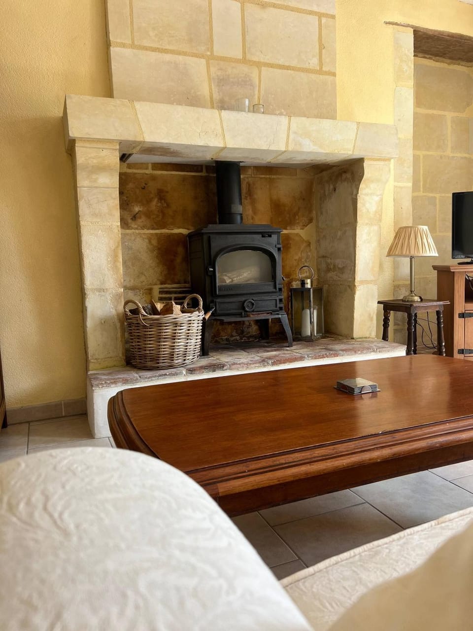 Communal lounge/ TV room, TV and multimedia, Living room, fireplace