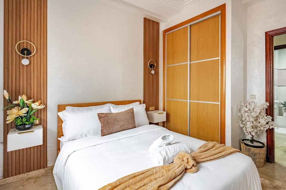 Bed, Photo of the whole room, Bedroom, towels, wardrobe