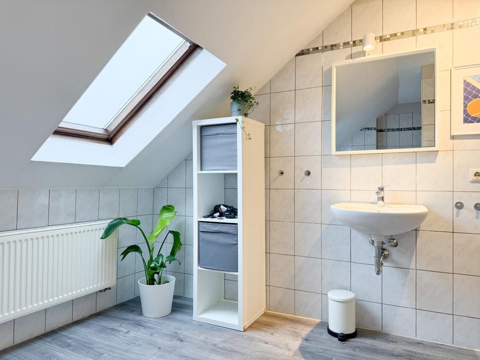 Toilet, Bathroom, Photo of the whole room, hair dryier, heating, internet, internet, towels, towels
