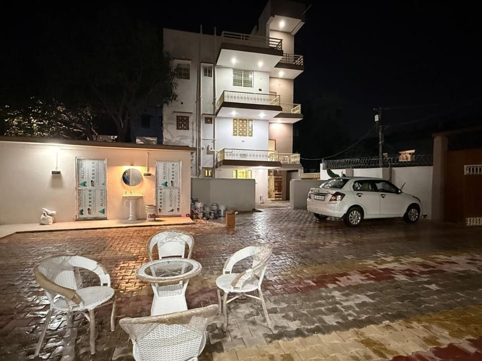 Dhreeta green 201 Apartment in India