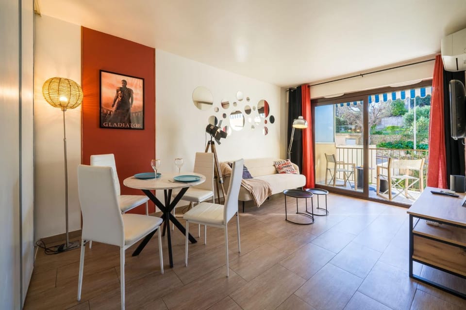 Chic Cinema Apartment in Cannes Apartment in Cannes