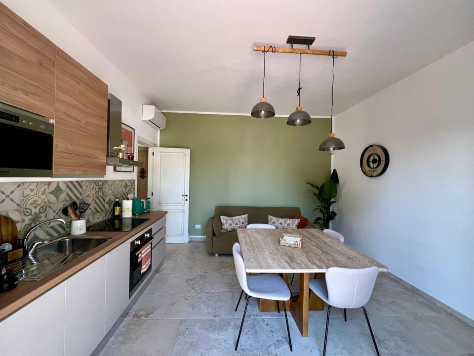 Kitchen or kitchenette, Living room, Dining area, microwave, oven, stove