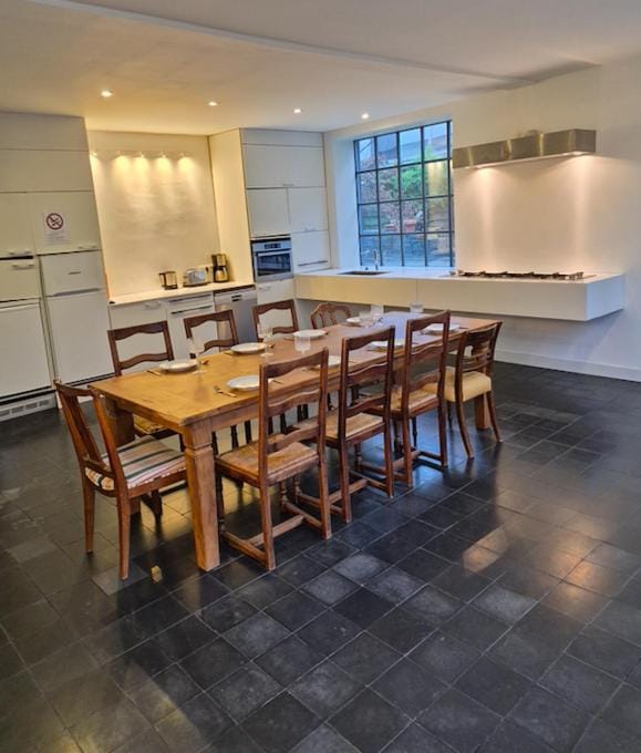 Furnished house BXL- for team of workers House in Flanders