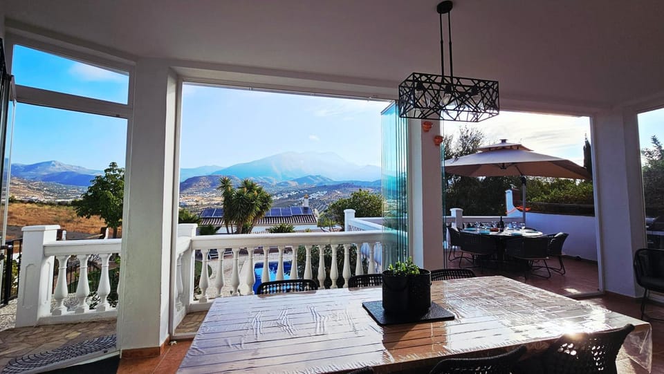 View (from property/room), Balcony/Terrace