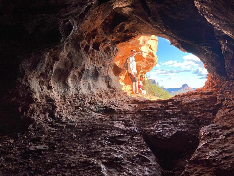 Chapel of the Holy Cross Wellness Retreat, Red Rock Views, Trail Proximity, On Site Services, Quiet, Central Location Bed and Breakfast in Sedona