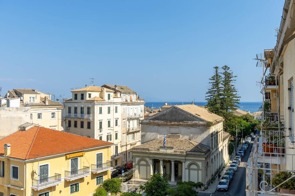 City view, Sea view, Street view, Location