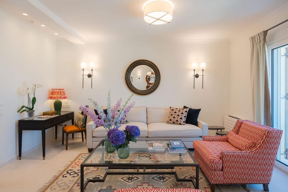Living room, Seating area