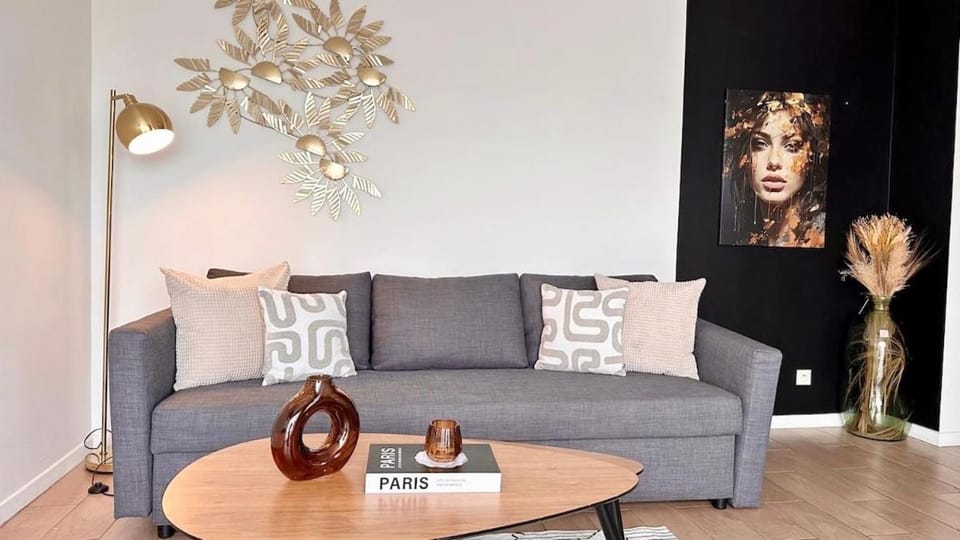 Margnolles - 1 Bedroom - Croix Rousse Apartment in Caluire-et-Cuire