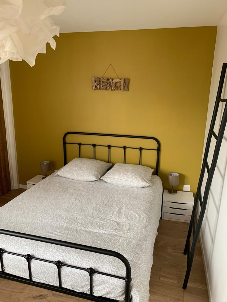 Appartement moutarde Place Turenne Apartment in Dunkirk