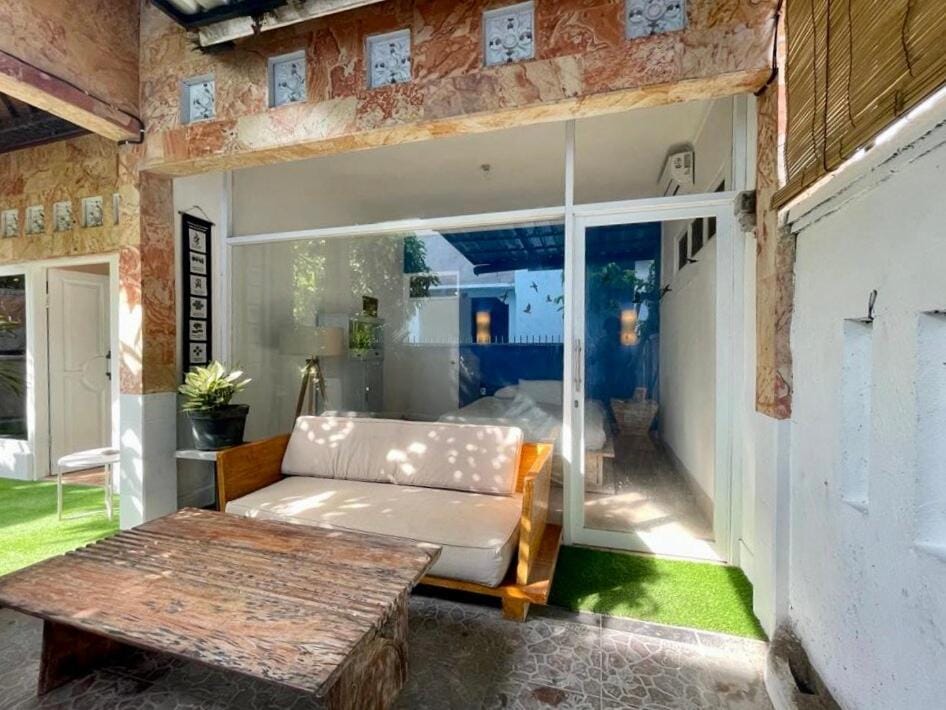 Digital Nomad Oasis in Bali Calm, Cozy, Connected Apartment in North Kuta