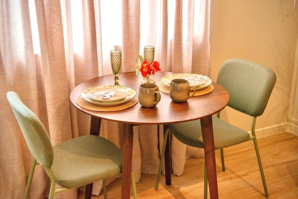 Downtown Davao 1BR Condo Near Roxas Night Market with 300Mbps Fiber WiFi Apartment in Davao City