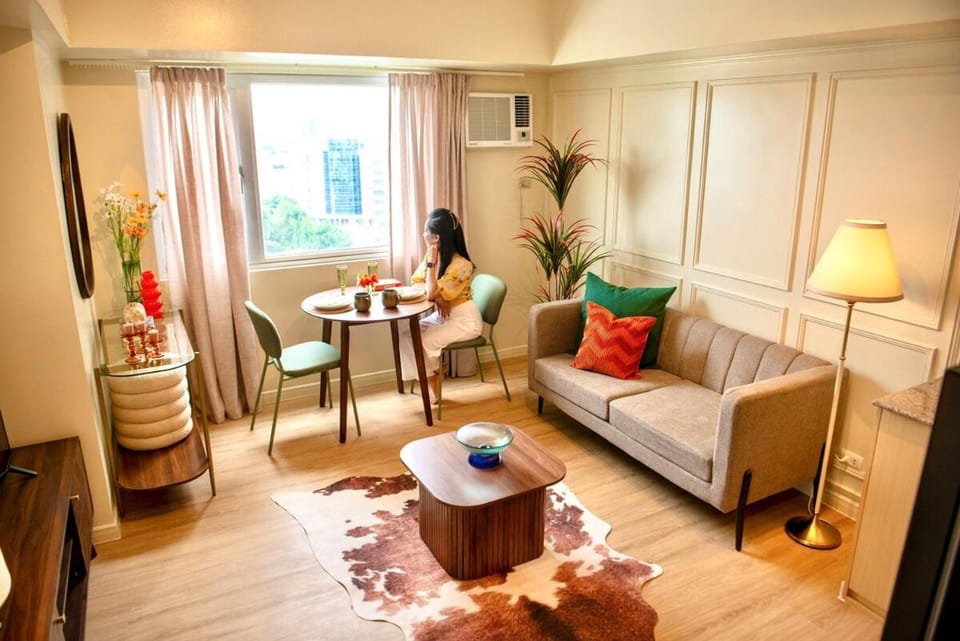 Downtown Davao 1BR Condo Near Roxas Night Market with 300Mbps Fiber WiFi Apartment in Davao City