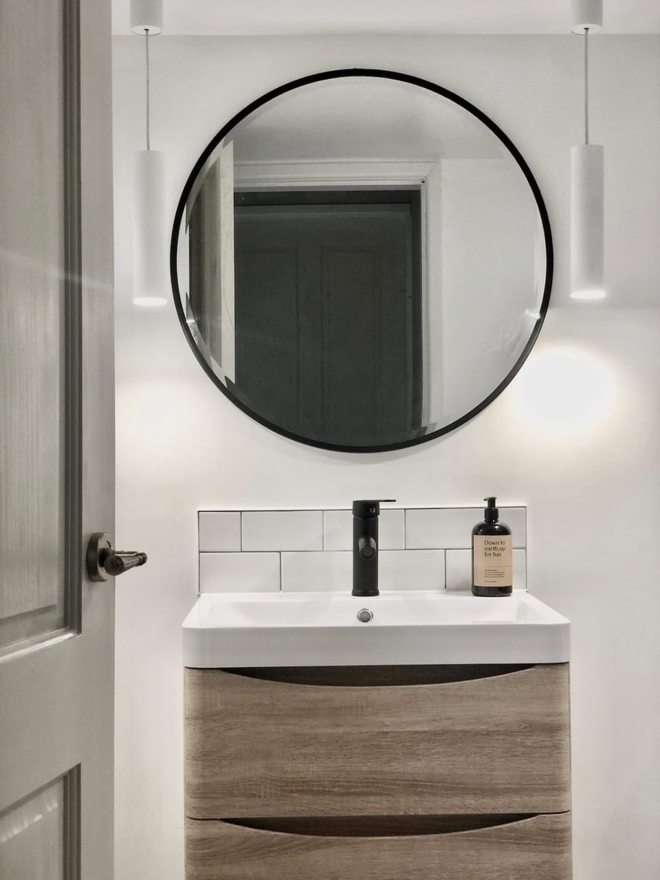 SeaNest and cabin, walk to beach Cabin in St Agnes