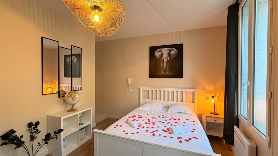 Refuge des intimes - Spa & Sauna en Cave Apartment in Amiens