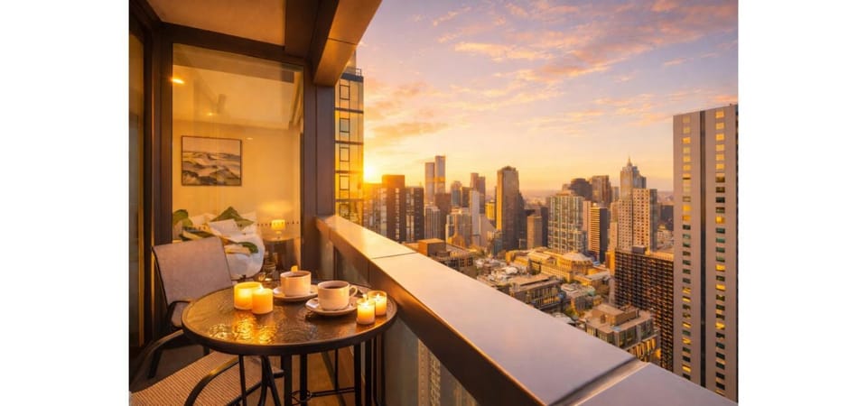 3 Bedroom CBD Apartment with Pool, Gym & Spa with Gorgeous City Views Apartment in Melbourne