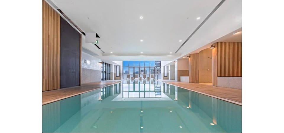 3 Bedroom CBD Apartment with Pool, Gym & Spa with Gorgeous City Views Apartment in Melbourne
