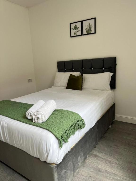 Modern 2 bedroom apartment City Centre Apartment in Leicester