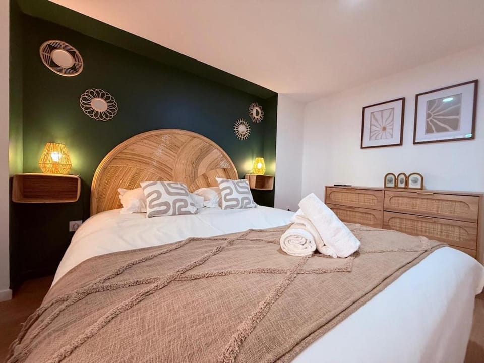 Miribel 3 2 Bedrooms Jean Macé Apartment in Lyon