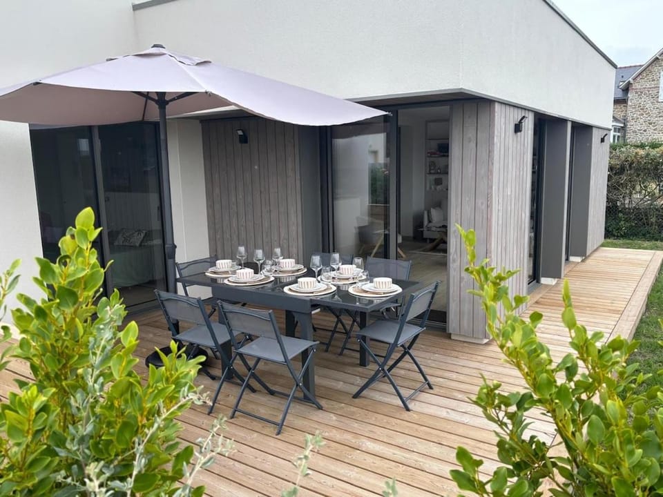 Maison Le Pouliguen face mer sur côte sauvage Villa in Le Pouliguen
