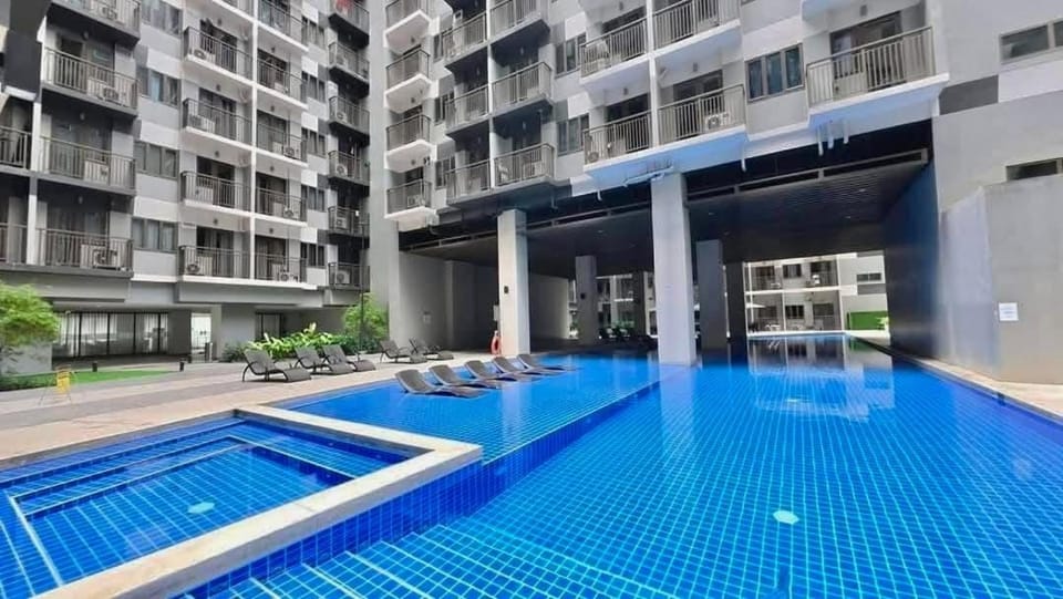 Hidden All in Comfy Luxe Stay MOA Pasay Apartment in Pasay