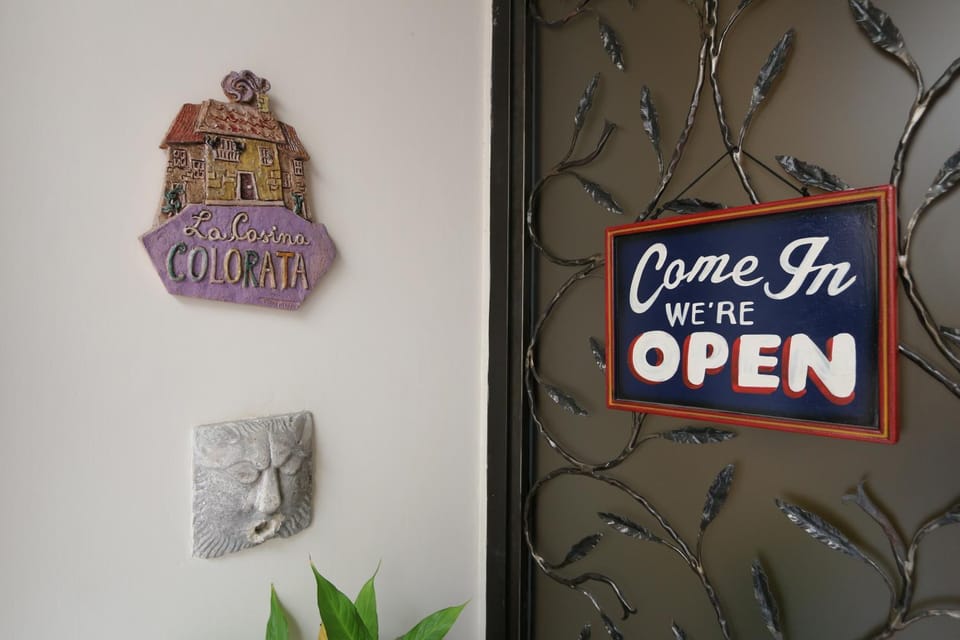 Facade/entrance, Property logo or sign, Decorative detail