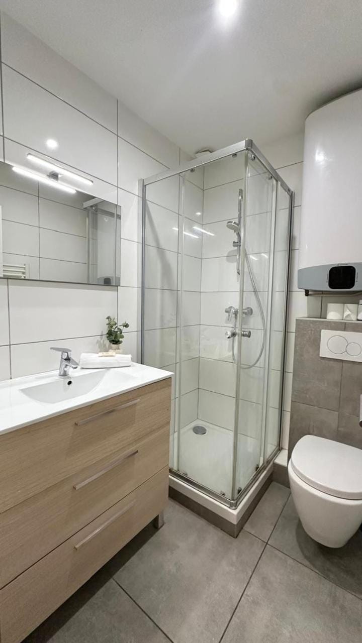 Montaland 1 - Studio - Gratte ciel Apartment in Villeurbanne