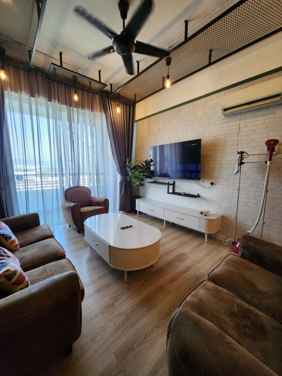 TV and multimedia, air conditioner