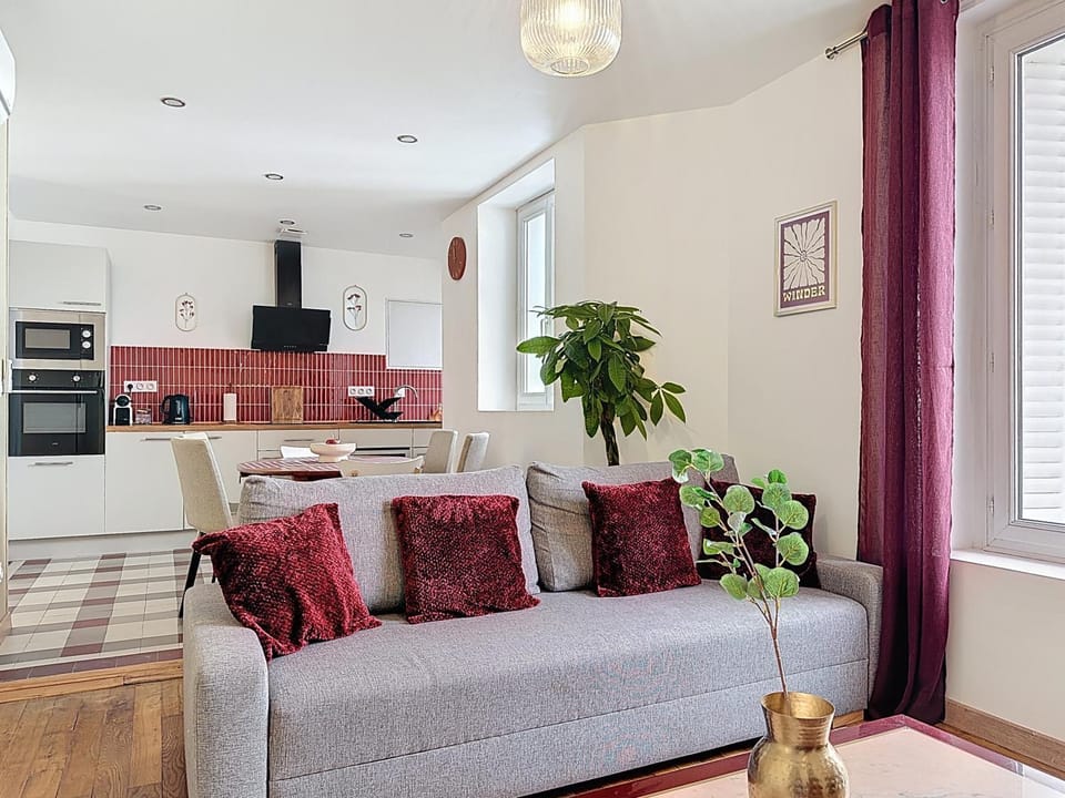 Living room, Seating area, kitchen
