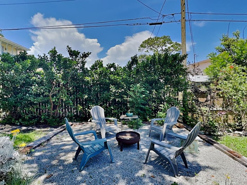 Little Blue Beach House by Tybee Vacation Rentals House in Tybee Island