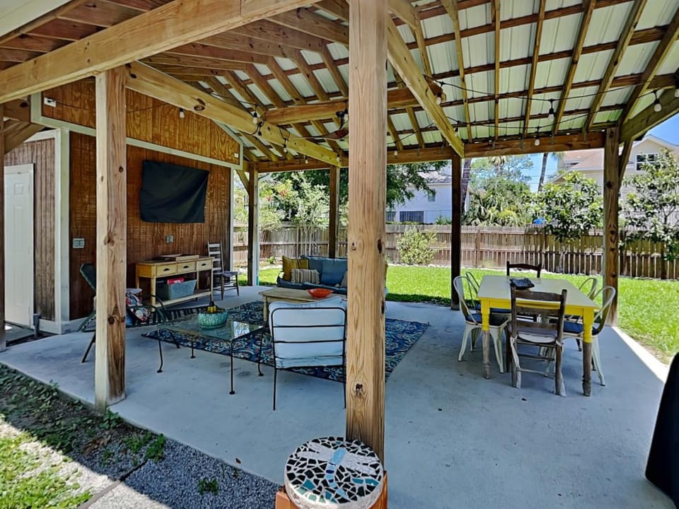 Little Blue Beach House by Tybee Vacation Rentals House in Tybee Island