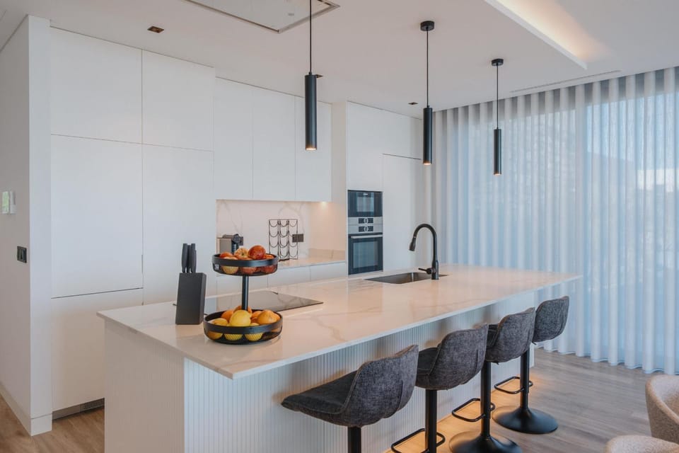 Kitchen or kitchenette, oven, stove