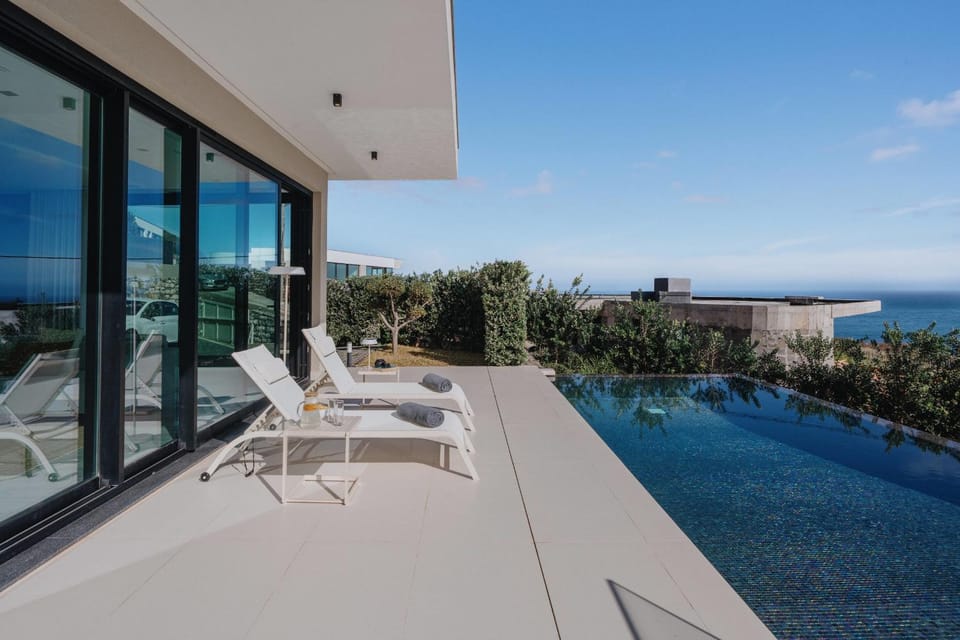 View (from property/room), Swimming pool, sunbed